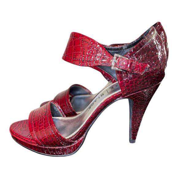 White House Black market Paula Heels Crocodile Print Dark Burgandy Heels Size 7 - Picture 2 of 9